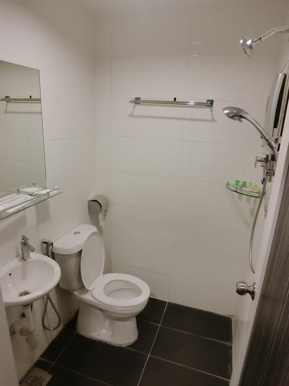 Nah Hotel Skudai Værelse billede